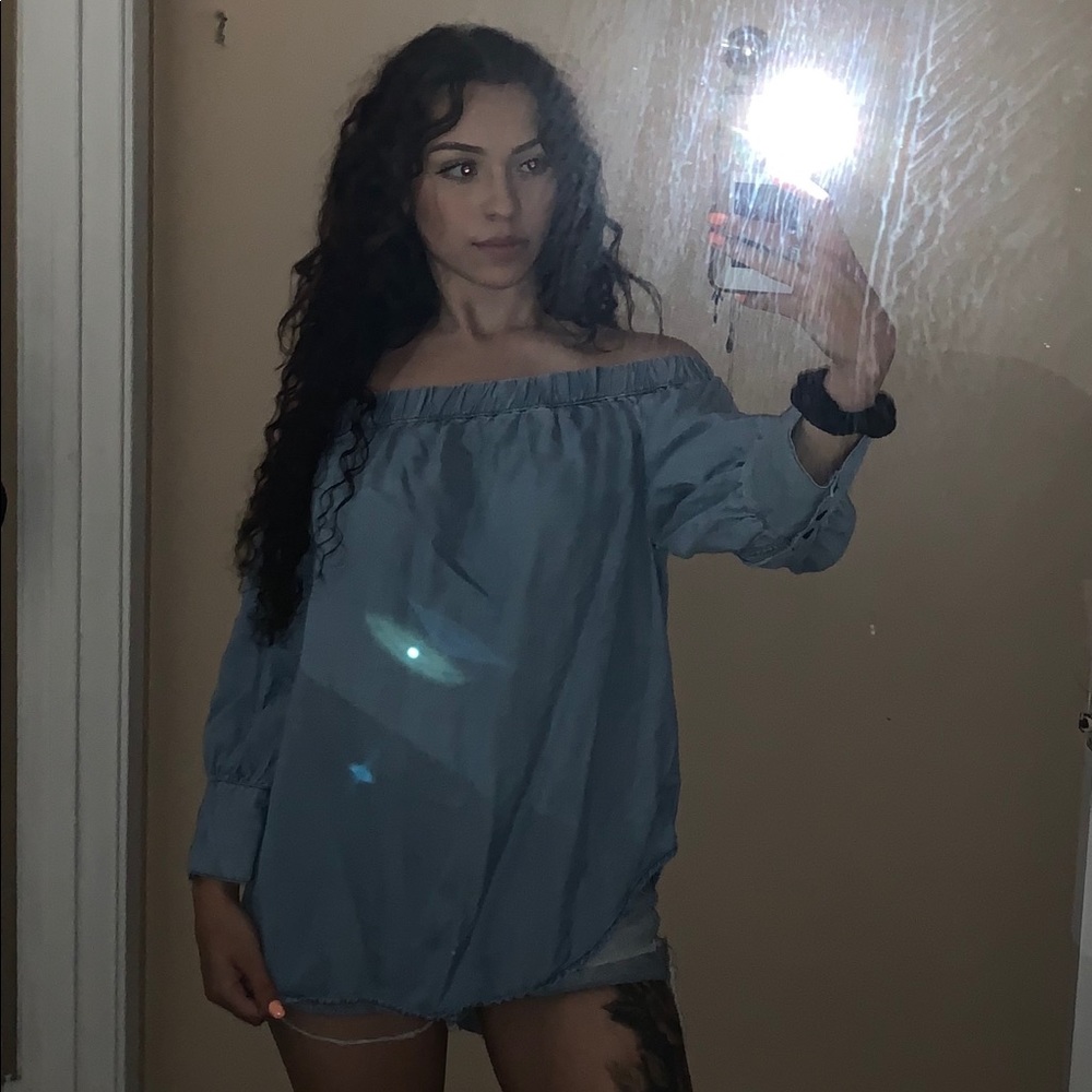 Off-shoulder flowy shirt